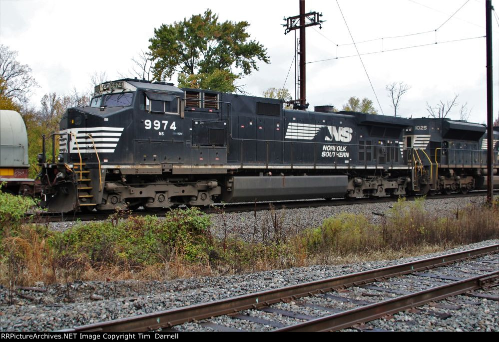 NS 9974 on 26T